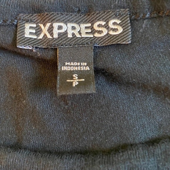 EXPRESS Floral Blouse with Mesh Details - Picture 4 of 6